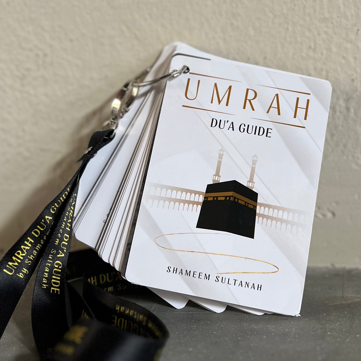 Umrah: Du'a Guide Cards with Lanyard (used books)